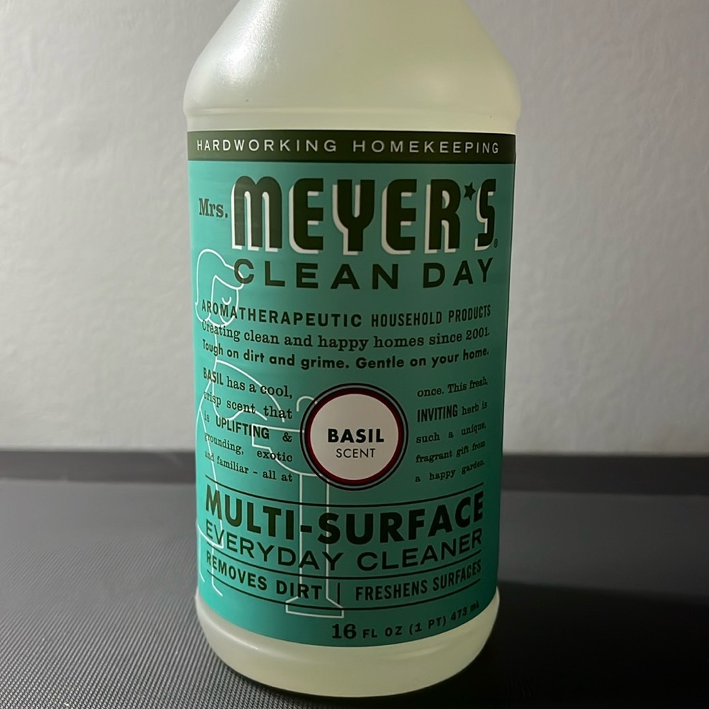 Mrs. Meyer’s CLEAN DAY cleaner. Basil scent.
